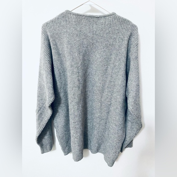 Vintage Italian Grey V-Neck Sweater - Picture 7 of 8